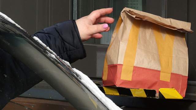 Фото - Лукашенко на фоне ухода McDonald’s призвал не «бросаться на заморское»